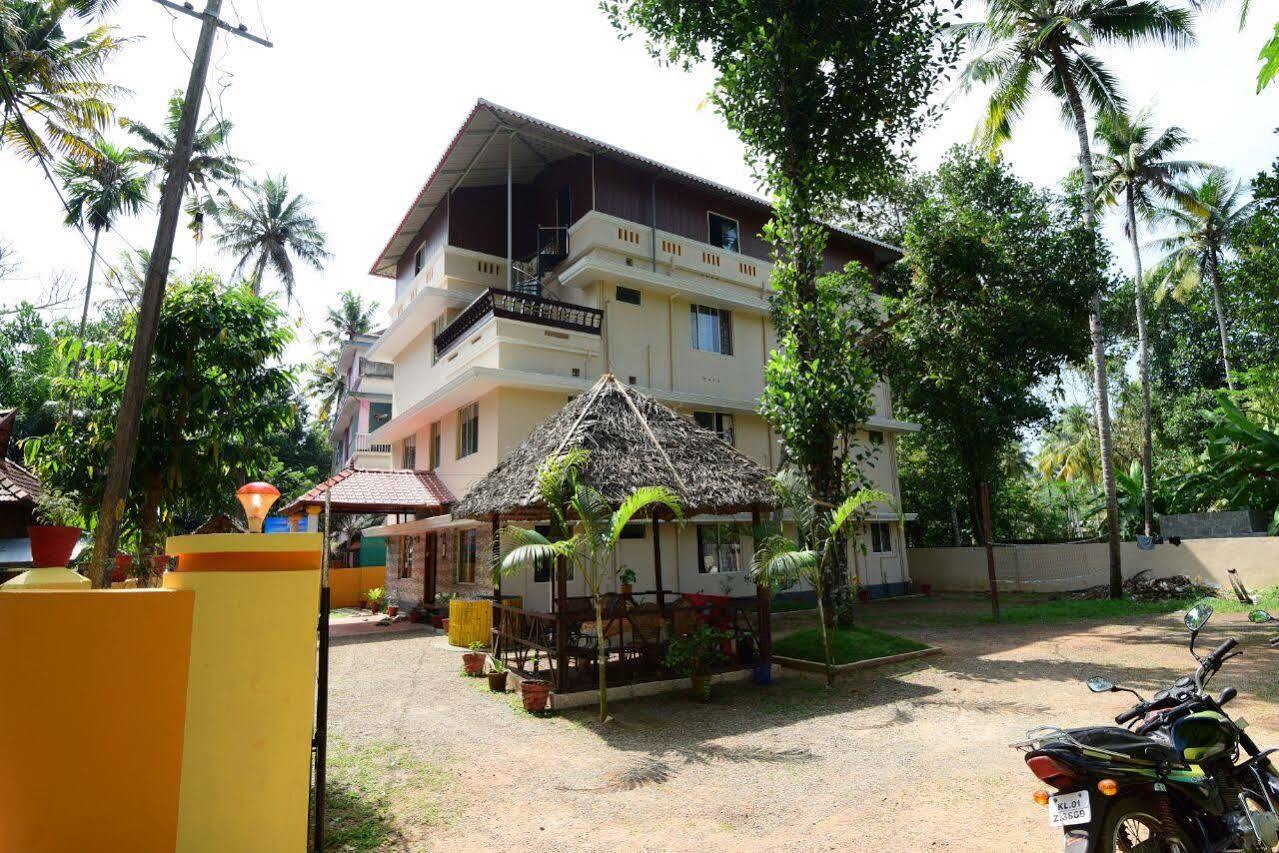 Coral Cove Beach Resort Varkala Bagian luar foto