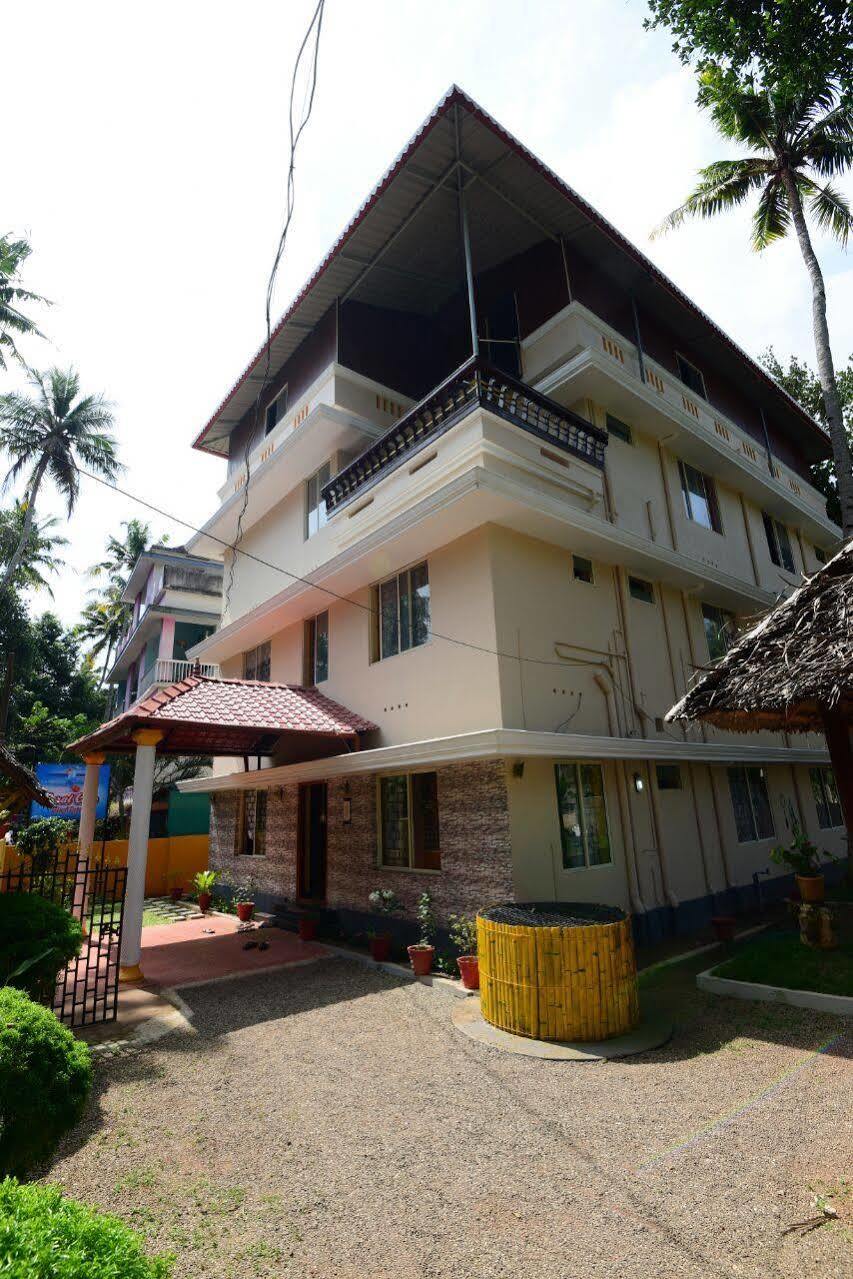 Coral Cove Beach Resort Varkala Bagian luar foto